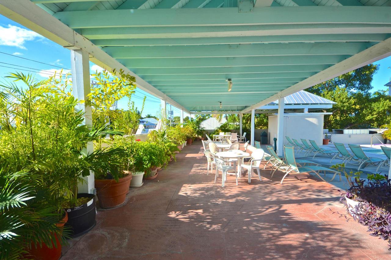 Casa Caribe @ Duval Square Hotel Key West Exterior photo