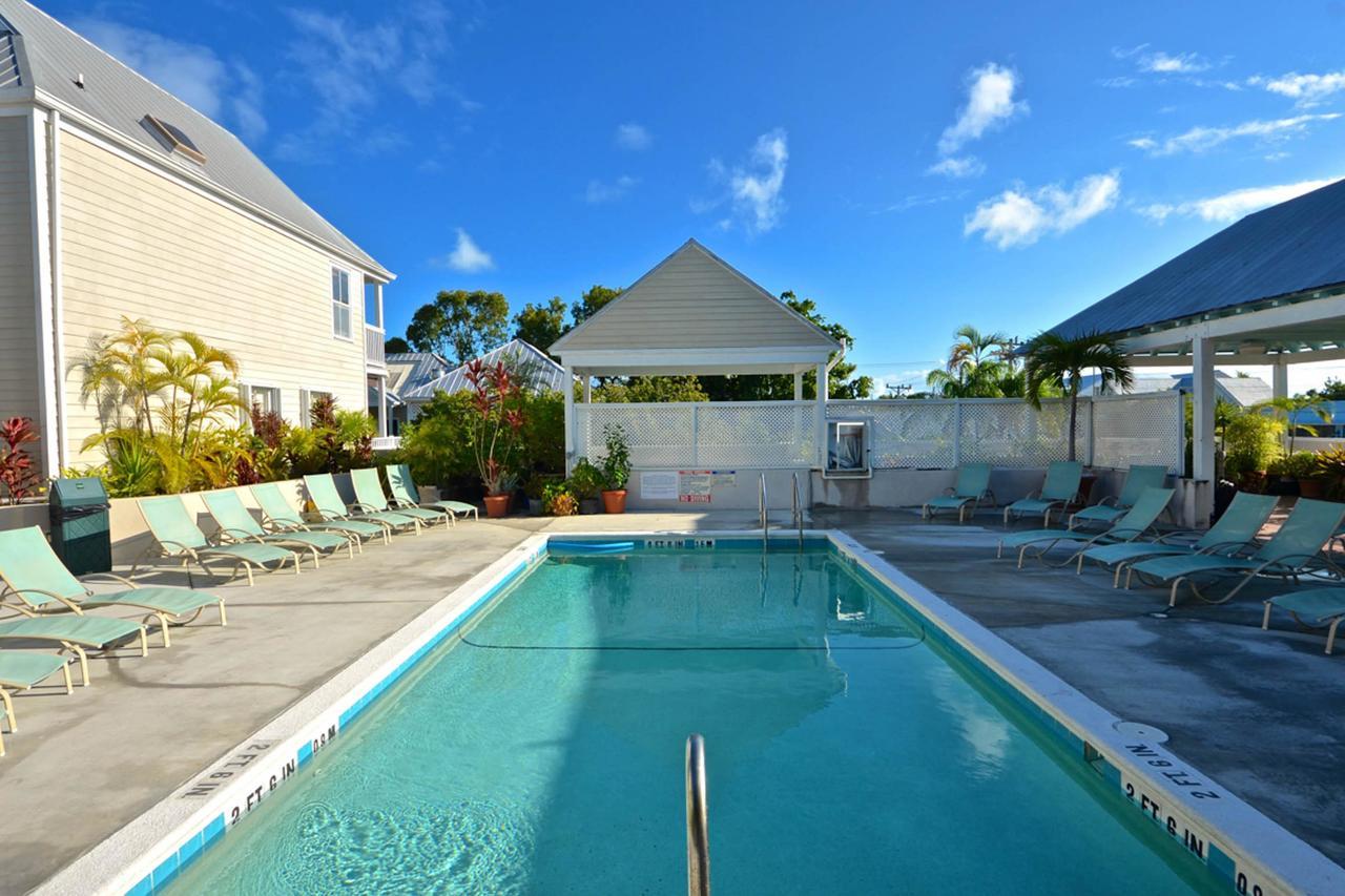 Casa Caribe @ Duval Square Hotel Key West Exterior photo